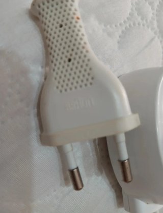 Cargador cepillo eléctrico blanco