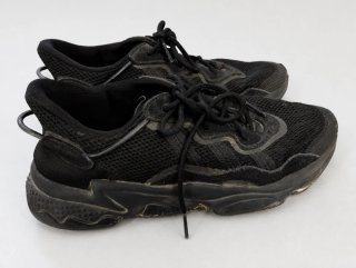 Adidas Ozweego EE6 Negras