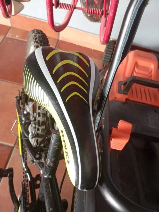 Bicicleta B-Pro Negra y Verde