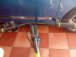 Bicicleta B-Pro Negra y Verde