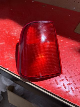 Piloto trasero izquierdo Nissan Terrano