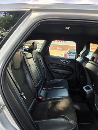 Volvo XC60 2.0 D4 R-Design 2WD