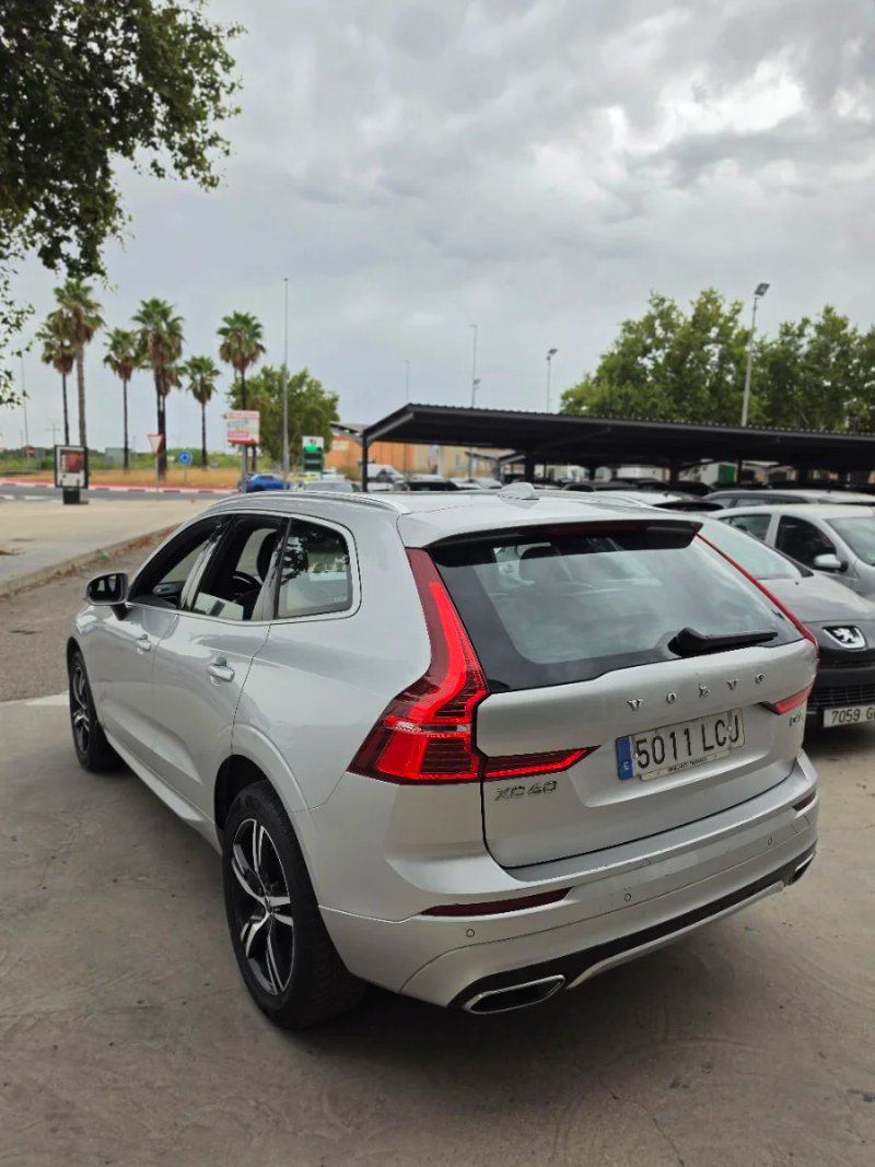 Volvo XC60 2.0 D4 R-Design 6V 2019, foto 6