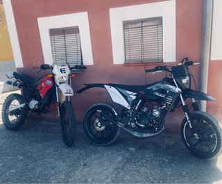 Cambio Yamaha Aerox o Jog Yamaha dt 50r con papele
