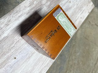 Caja de Puros Cohiba Robustos Cabinet