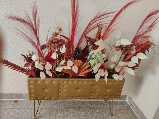 Conjunto Macetero Dorado y Espejo Madera
