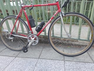 Bicicleta de carretera roja