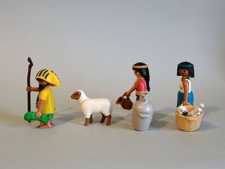 Playmobil Pastor, Aguadora Y Campesina Ajos.