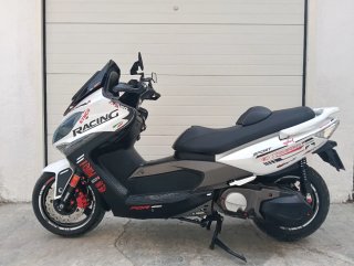 Kymco Xciting 500I R + CASCO, CHAQUETA Y TRANSFER