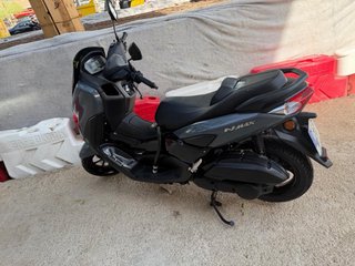 Yamaha NMAX 125 V2 Gris