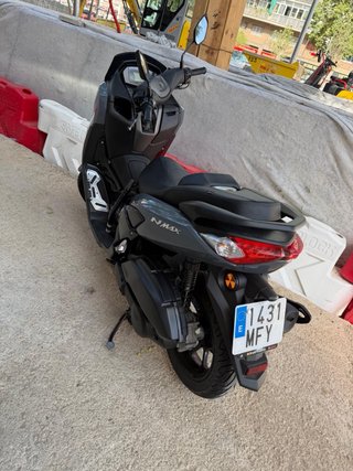 Yamaha NMAX 125 V2 Gris