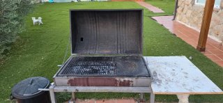 Barbacoa bidón hecha a mano