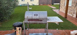Barbacoa bidón hecha a mano