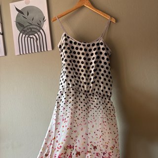 Mono estampado mariposas y lunares