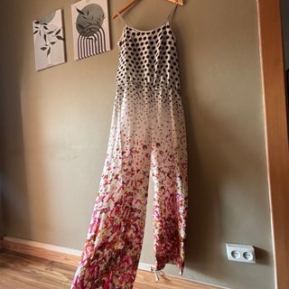 Mono estampado mariposas y lunares