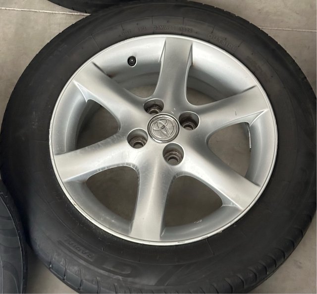 Llantas 15” Toyota Corolla 4x100