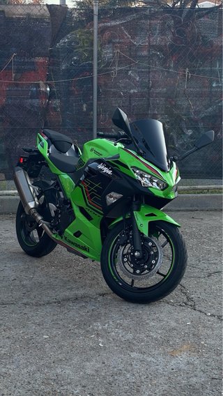 Kawasaki Ninja 400 KRT