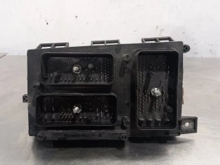 Caja reles / fusibles OPEL ZAFIRA B