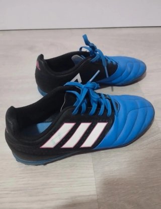 Scarpe da calcio Adidas blu e nere