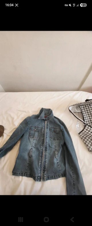 Chaqueta vaquera con cremallera