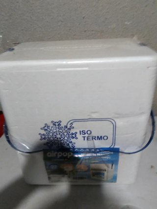 Nevera portátil isotérmica Airpop 27L