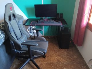 PcCom Ryzen 7 Gaming PC 32GB RAM RTX 5060 Ti