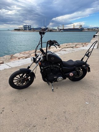 Harley Davidson 883 Negra -