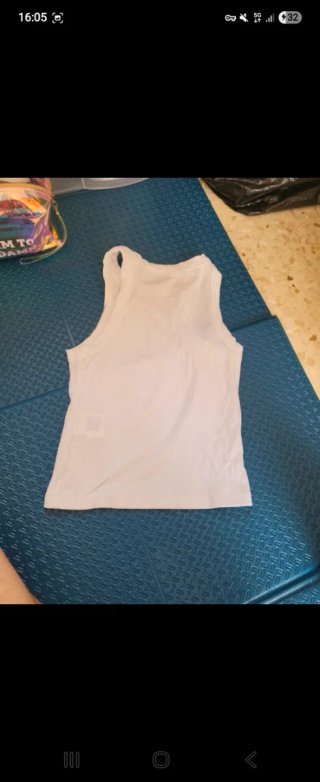 Camiseta sin mangas blanca
