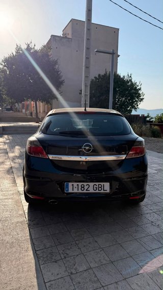 Opel Astra H GTC 2008