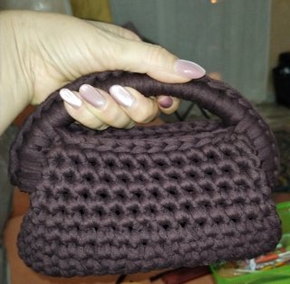 Borsa clutch marrone