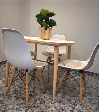Mesa y 4 Sillas Comedor