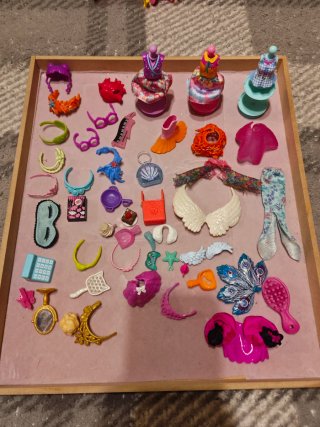 13 Muñecas Enchantimals + 18 Animalitos