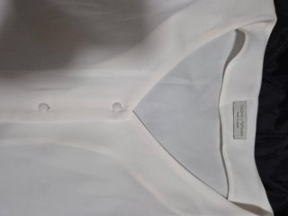 Blusa blanca manga abullonada