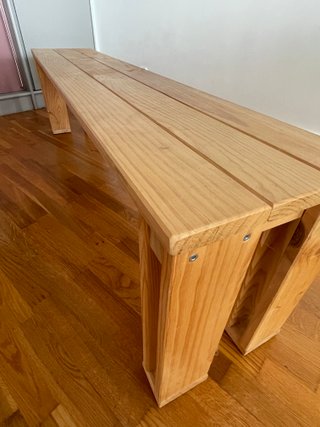 Banco de madera maciza de Pino casi nuevo