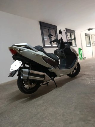 Daelim Maxi Scooter Blanca 125 cc