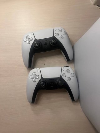 Consola PS5 1TB + 2 Mandos