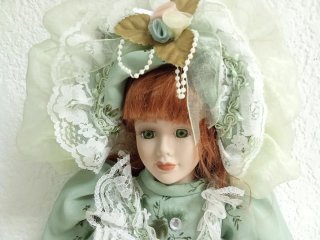 Muñeca de Porcelana Grande