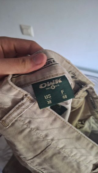 Pantalones de pana color beige