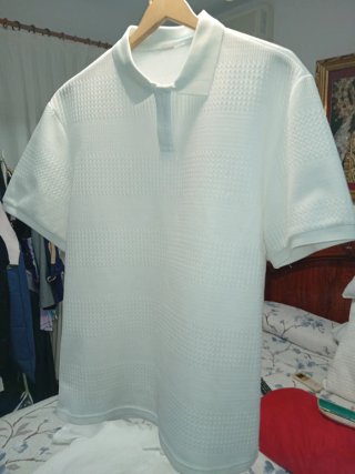 Polo blanco con cenefas