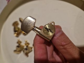 Clavijeros Guitarra 3+3 Dorados