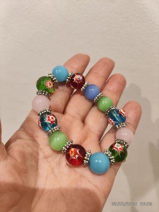 Pulsera artesanal multicolor