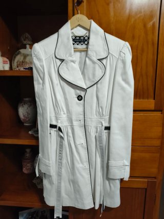 Gabardina blanca Atmosphere mujer