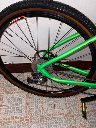 Bicicleta de Montaña Verde lima Marca wolfbike