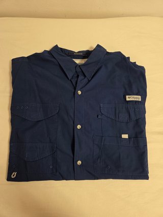 En venta camisas casuales de varias marcas. 2XL