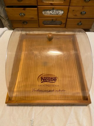 Expositor Repostería Nestlé Madera y Acrílico