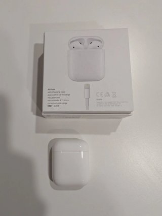 Apple AirPods 2da Gen con Estuche de Carga