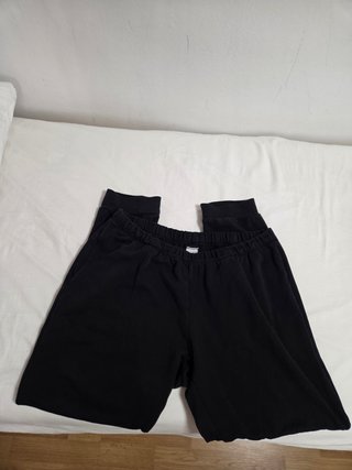 Camiseta Polo y pantalón para hacer deporte