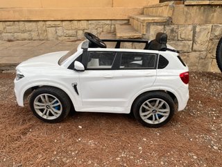 Coche eléctrico infantil BMW X5 M