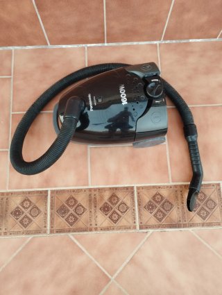 Aspiradora Panasonic 1600W