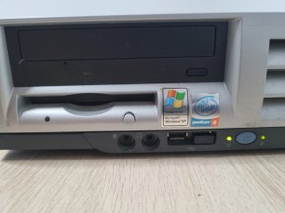 Ordenador retro Compaq EVO D510 + Monitor + teclad